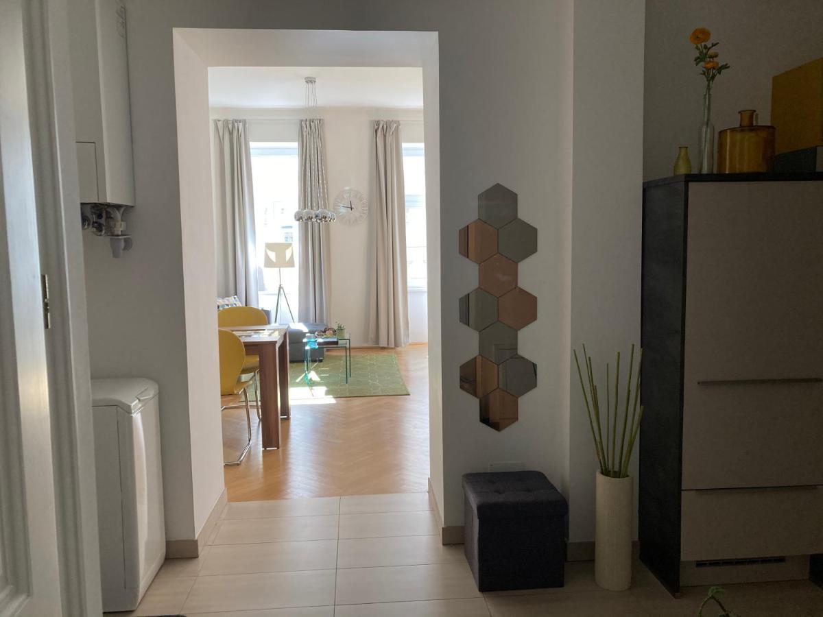 Apartment Vienna Living ภายนอก รูปภาพ